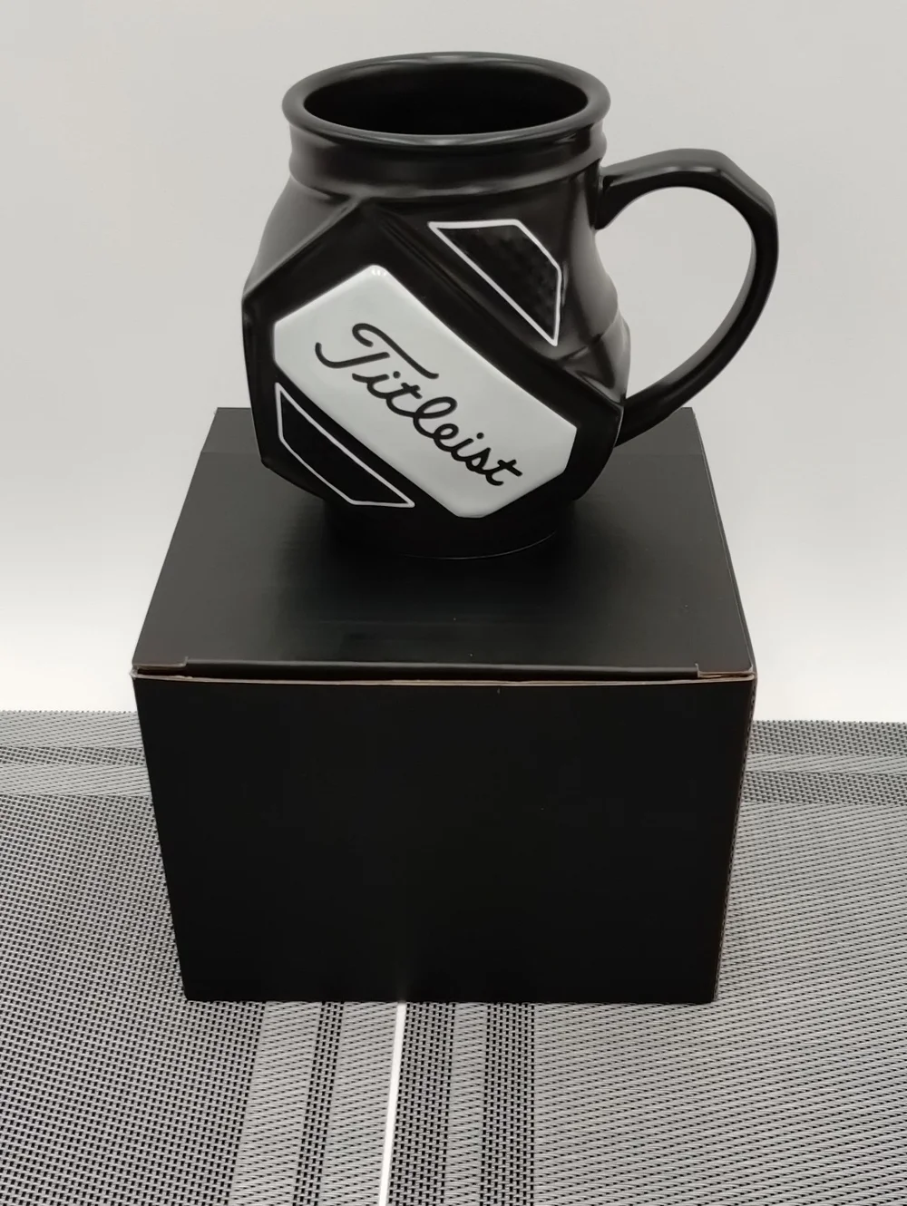 Rare Titleist T Series Black Ceramic Golf Logo Coffee Mug NIB